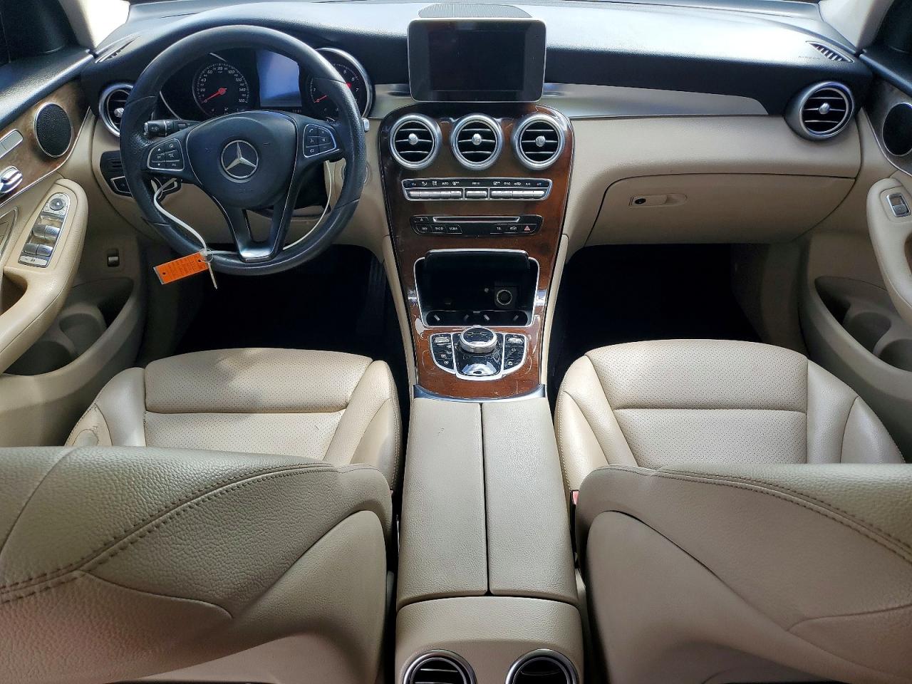 MERCEDES-BENZ GLC 2018 — 9