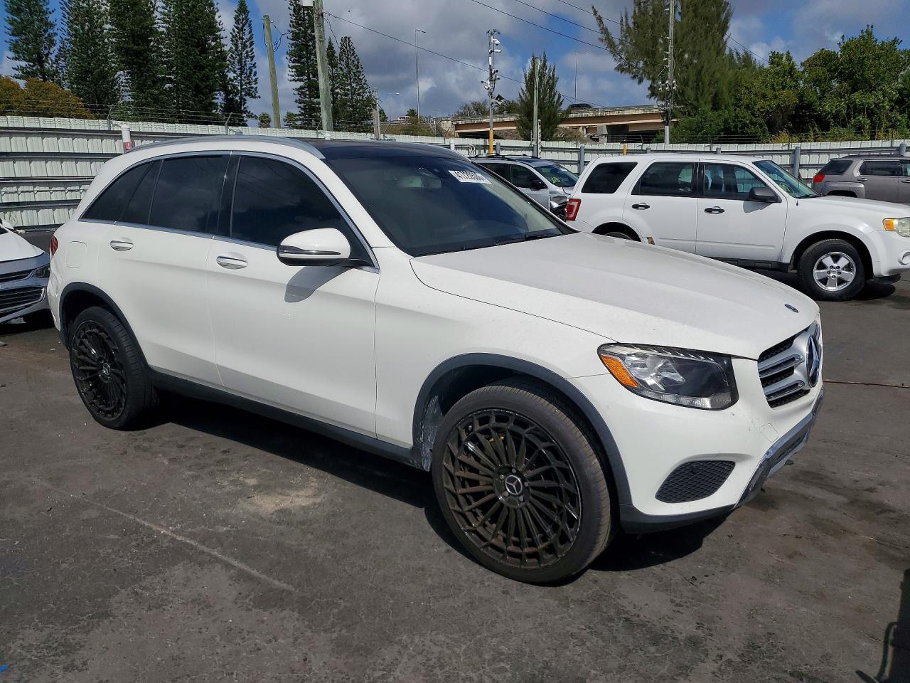 MERCEDES-BENZ GLC 2018 — 5