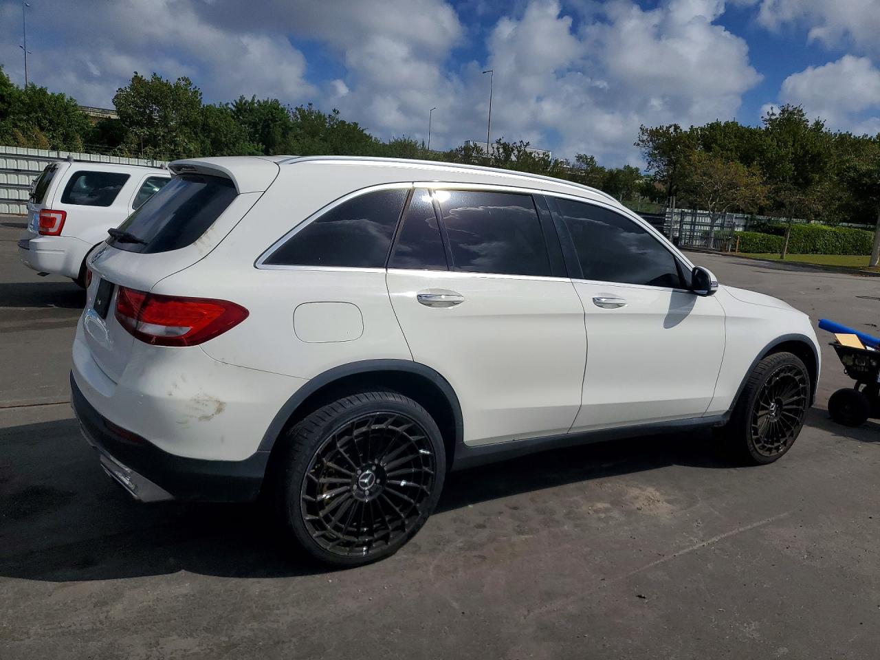 MERCEDES-BENZ GLC 2018 — 4