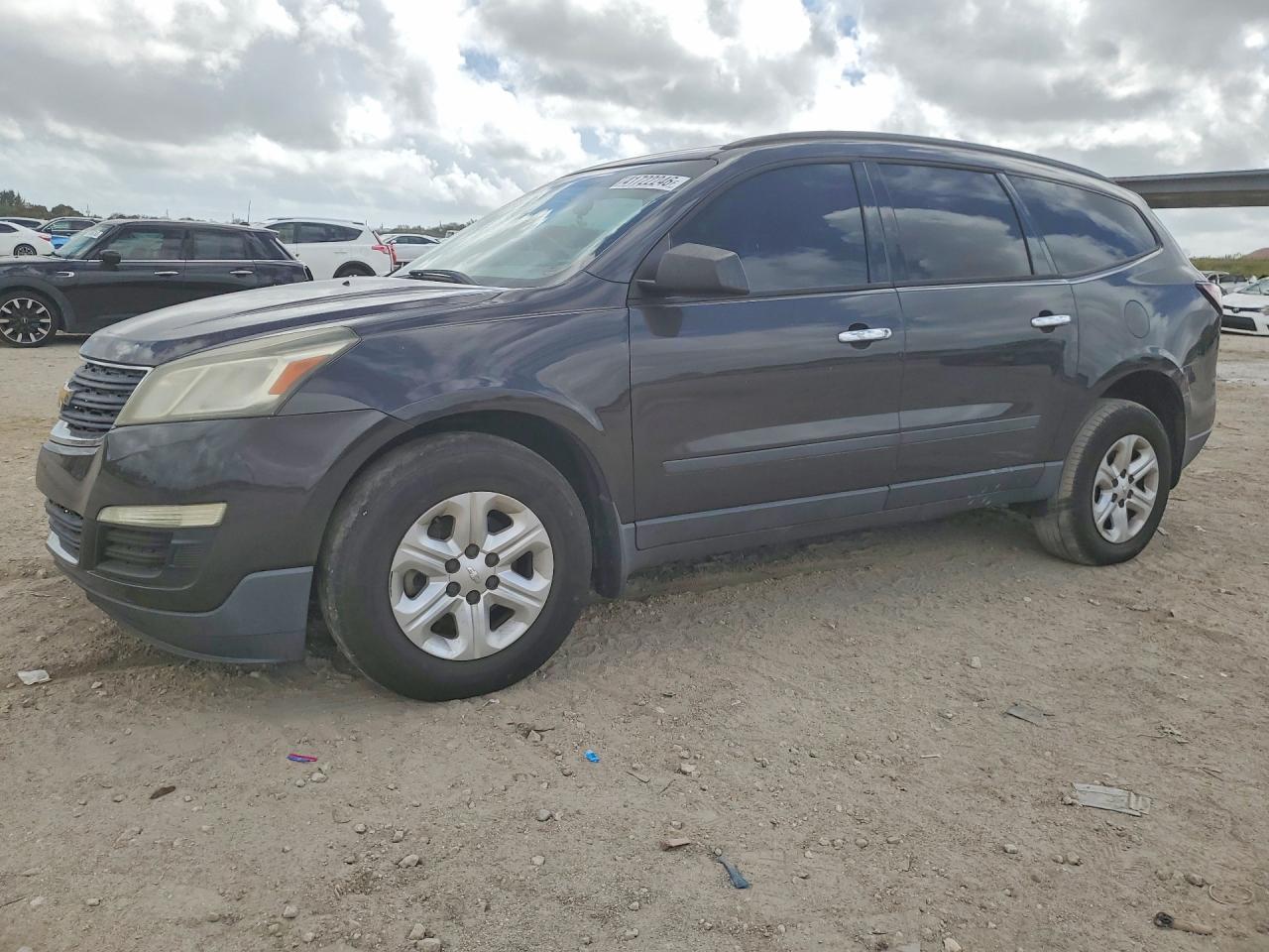 2016 CHEVROLET TRAVERSE LS