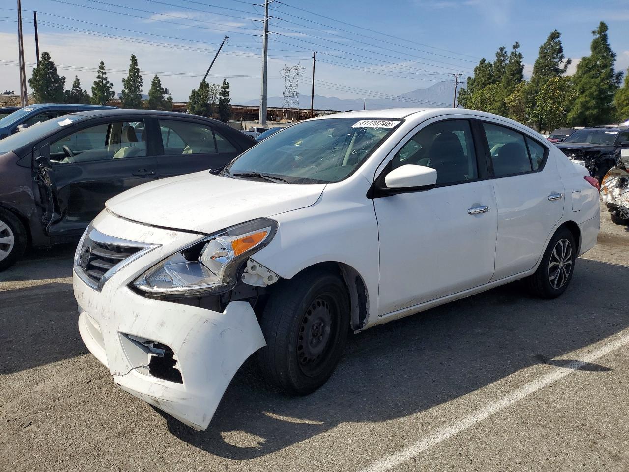 2019 NISSAN VERSA SV