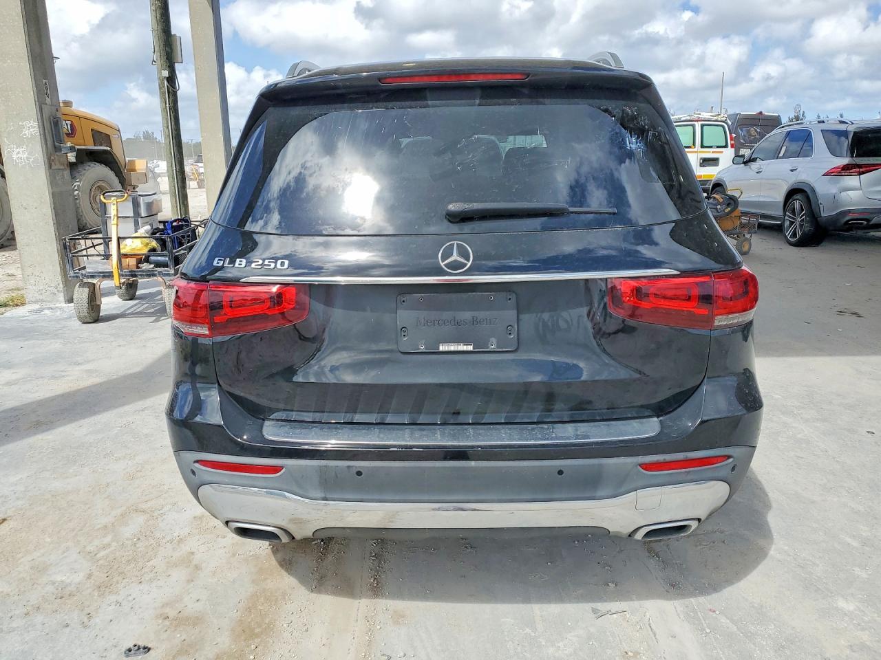 MERCEDES-BENZ GLB 2021 — 7