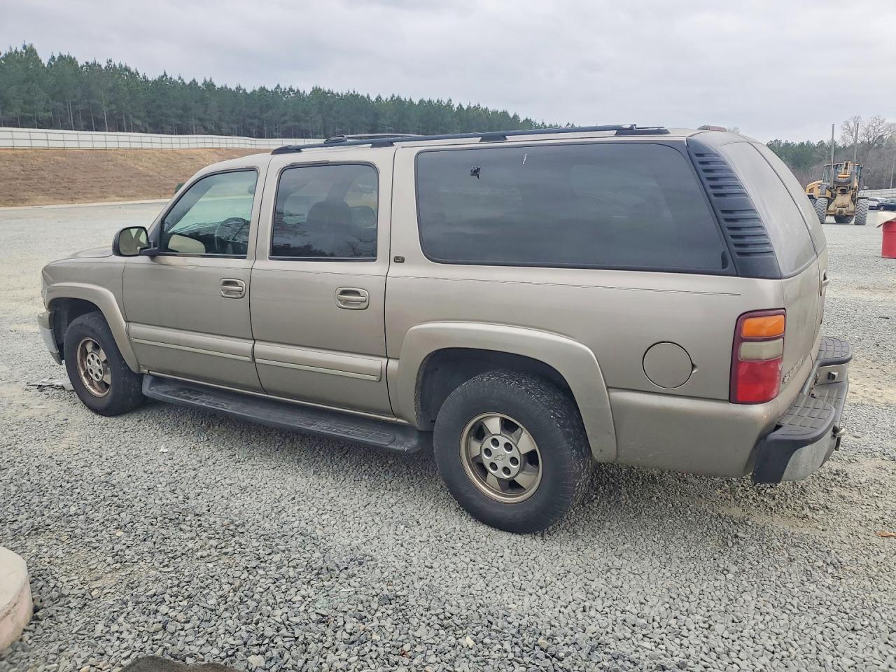 CHEVROLET SUBURBAN 2001 — 3
