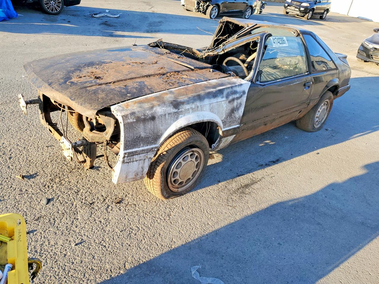 FORD MUSTANG 1985 — 2