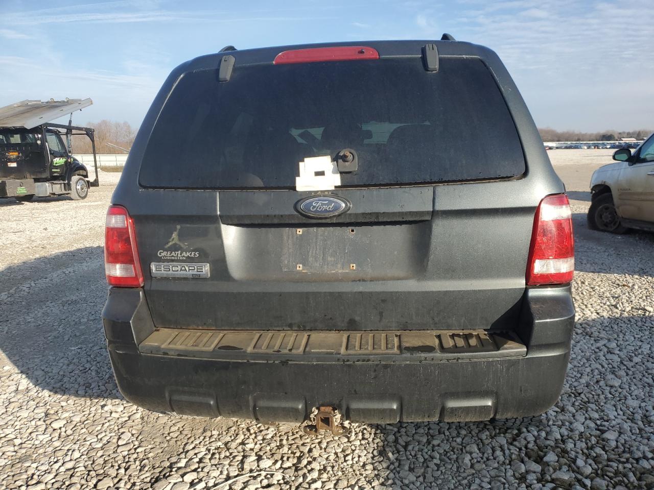 FORD ESCAPE 2008 — 7