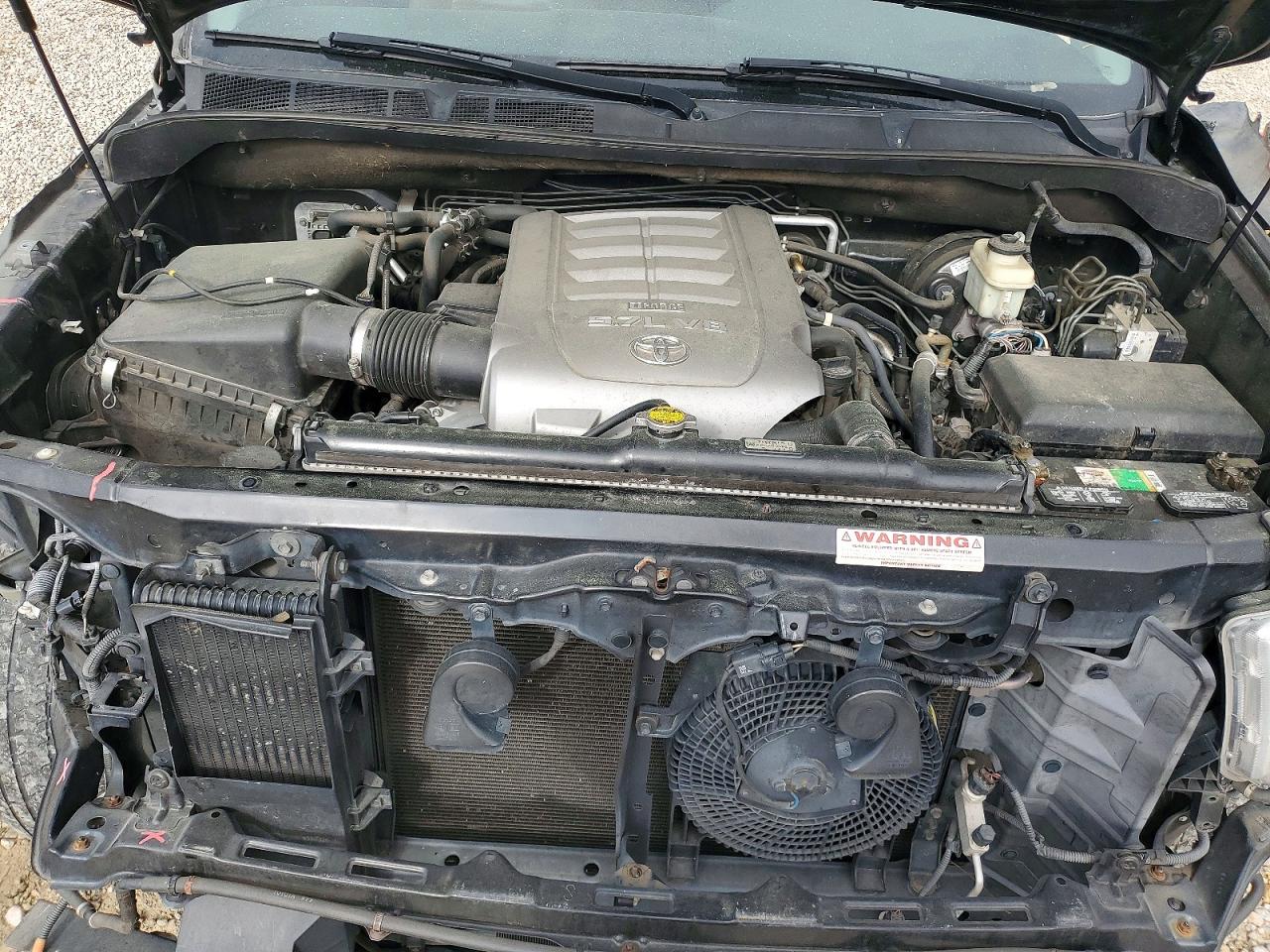 TOYOTA SEQUOIA 2010 — 13