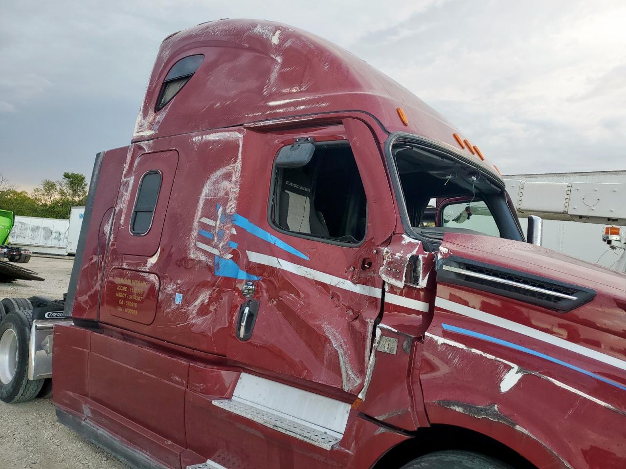 FREIGHTLINER CASCADIA 1 2022 — 10