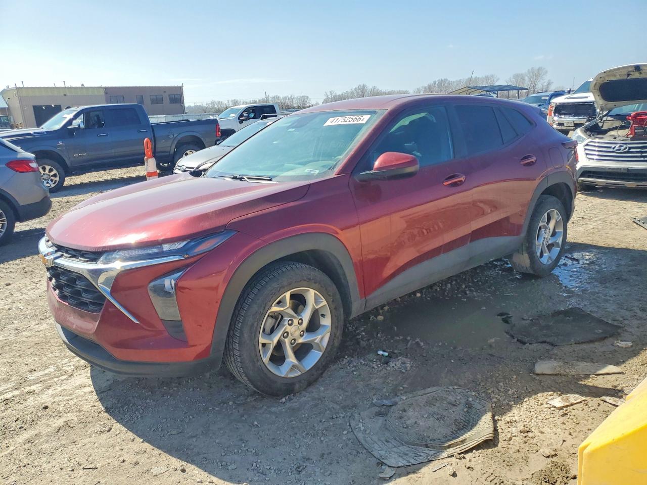 2025 CHEVROLET TRAX LS