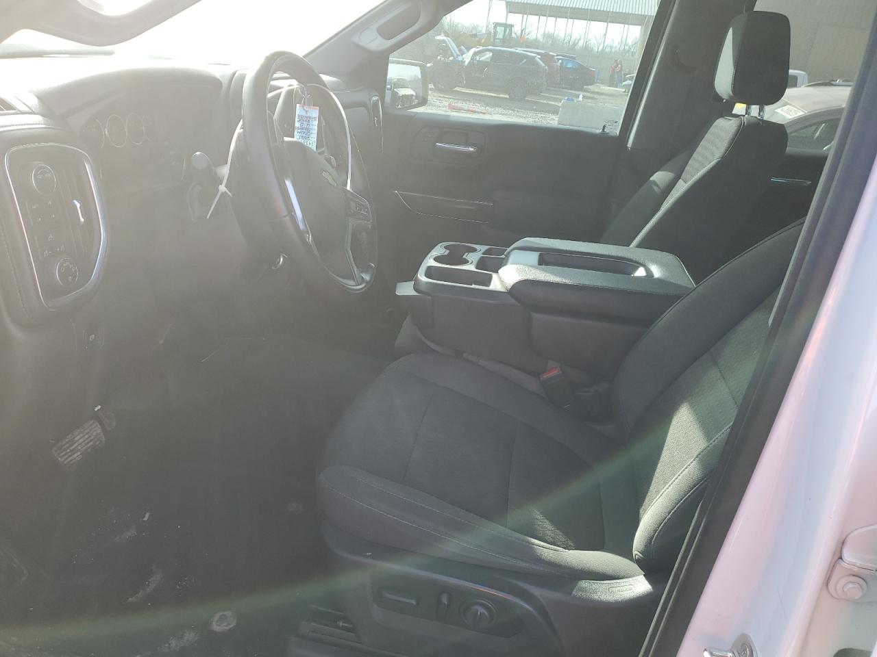 CHEVROLET SILVERADO 2021 — 8