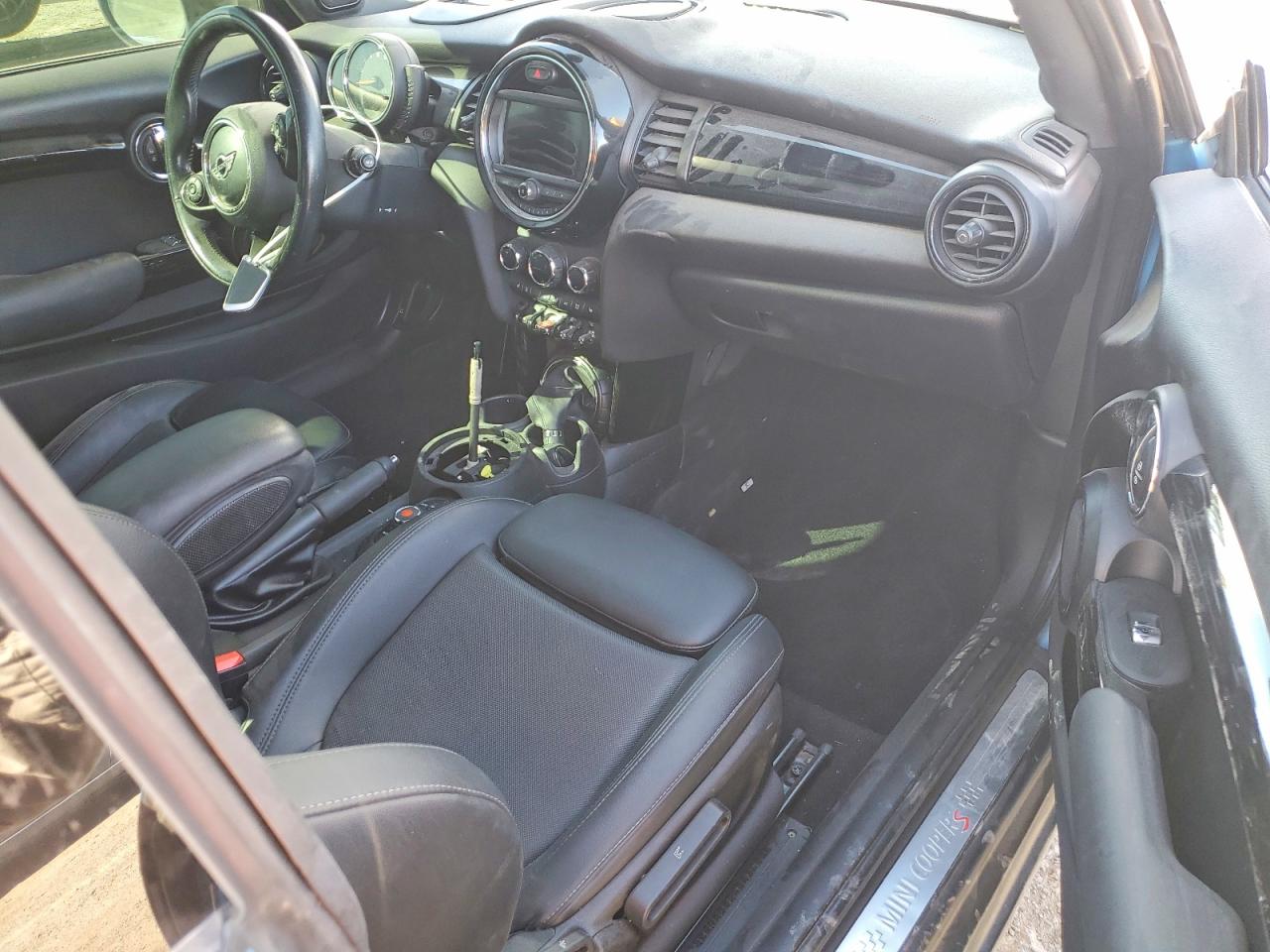 MINI COOPER 2017 — 9