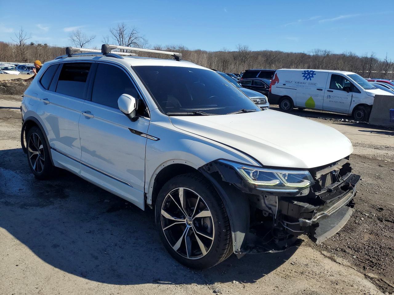 2022 VOLKSWAGEN TIGUAN SEL R-LINE