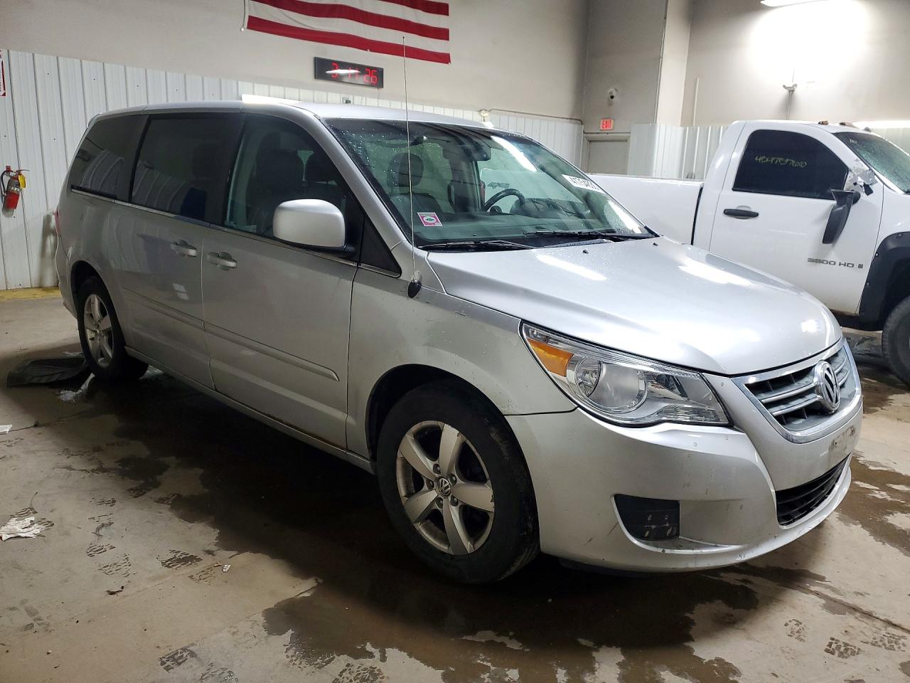 VOLKSWAGEN ROUTAN 2010 — 5
