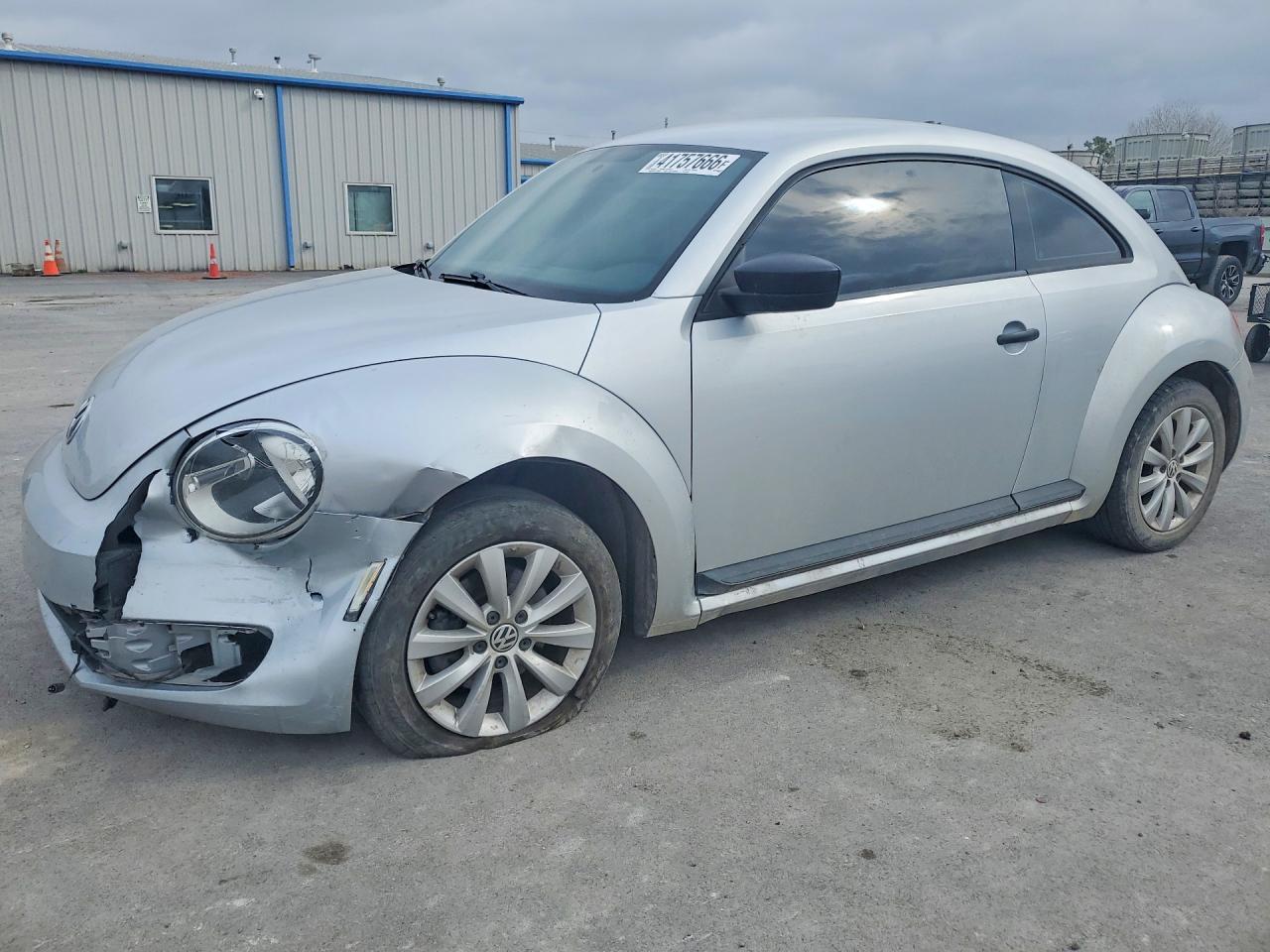VOLKSWAGEN BEETLE 2016 — 2