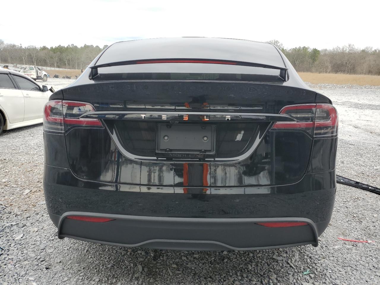 TESLA MODEL X 2024 — 7