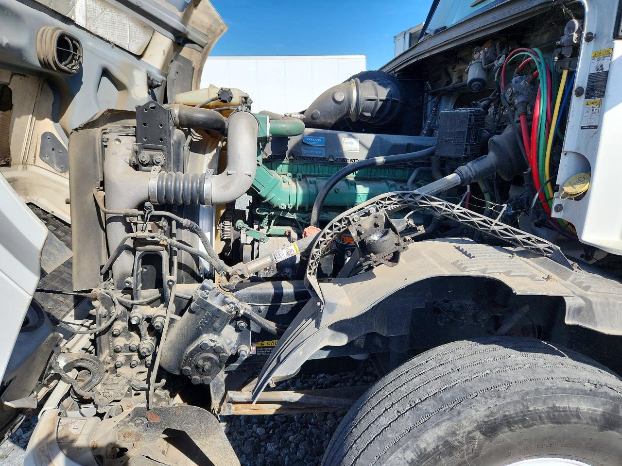 VOLVO VNL 2016 — 8