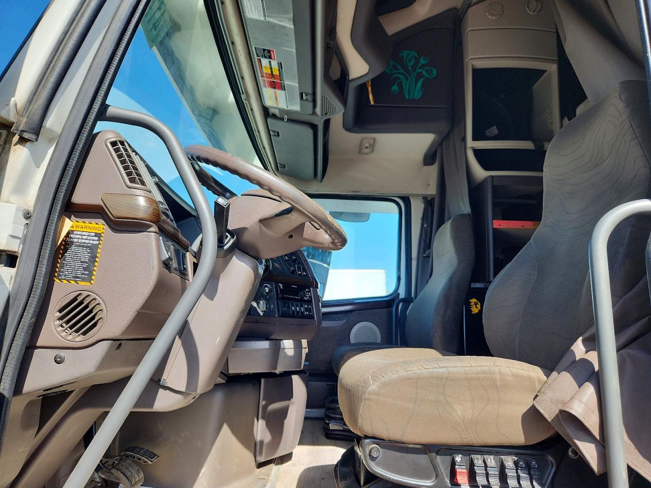 VOLVO VNL 2016 — 6