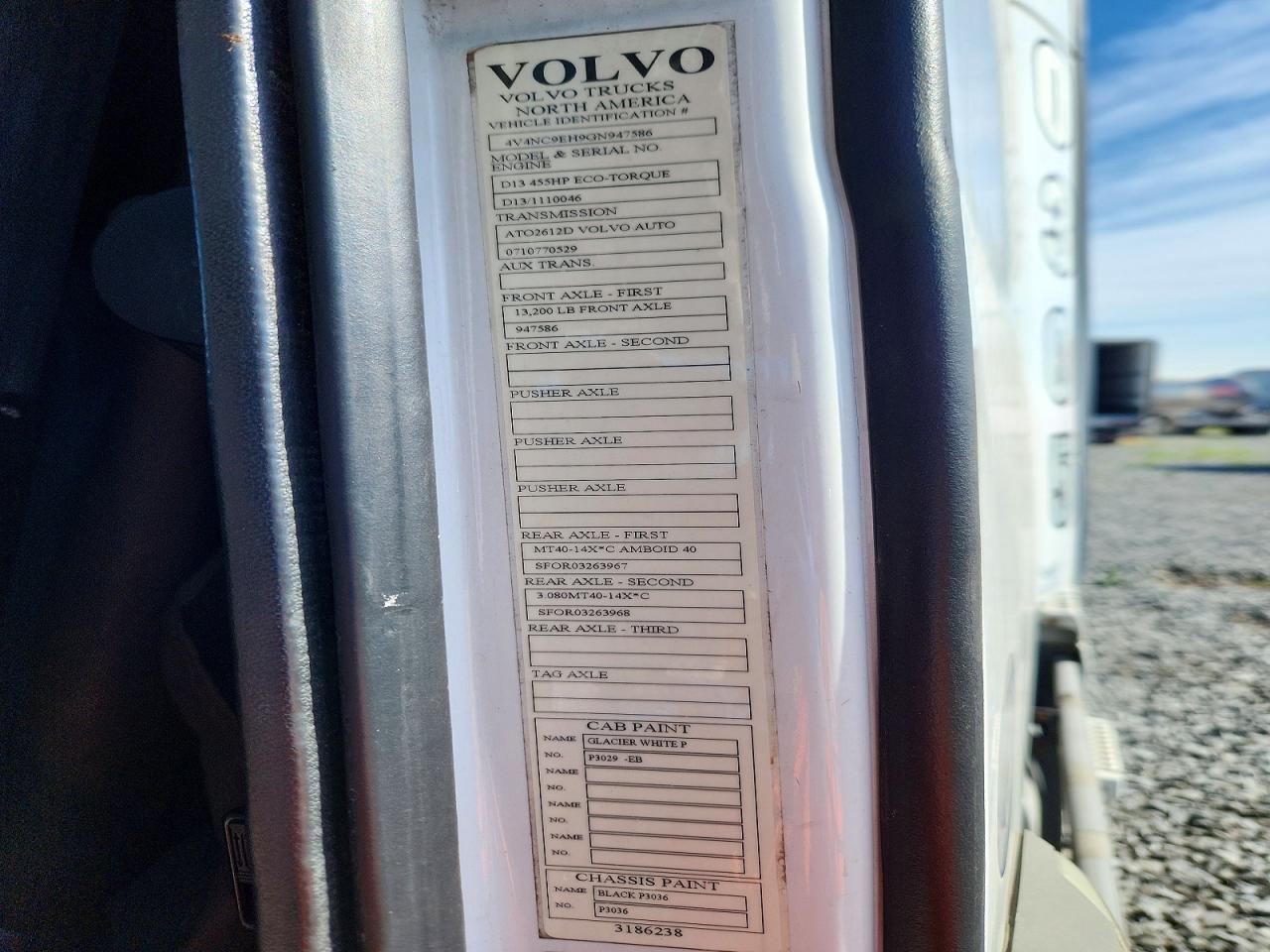 VOLVO VNL 2016 — 11