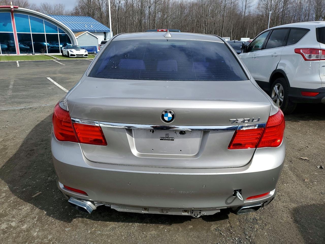 BMW 750 2010 — 7