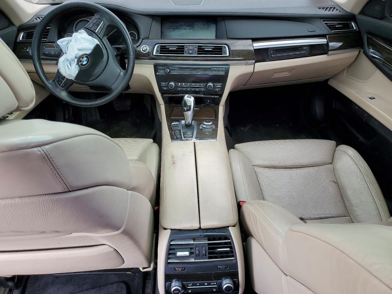 BMW 750 2010 — 9