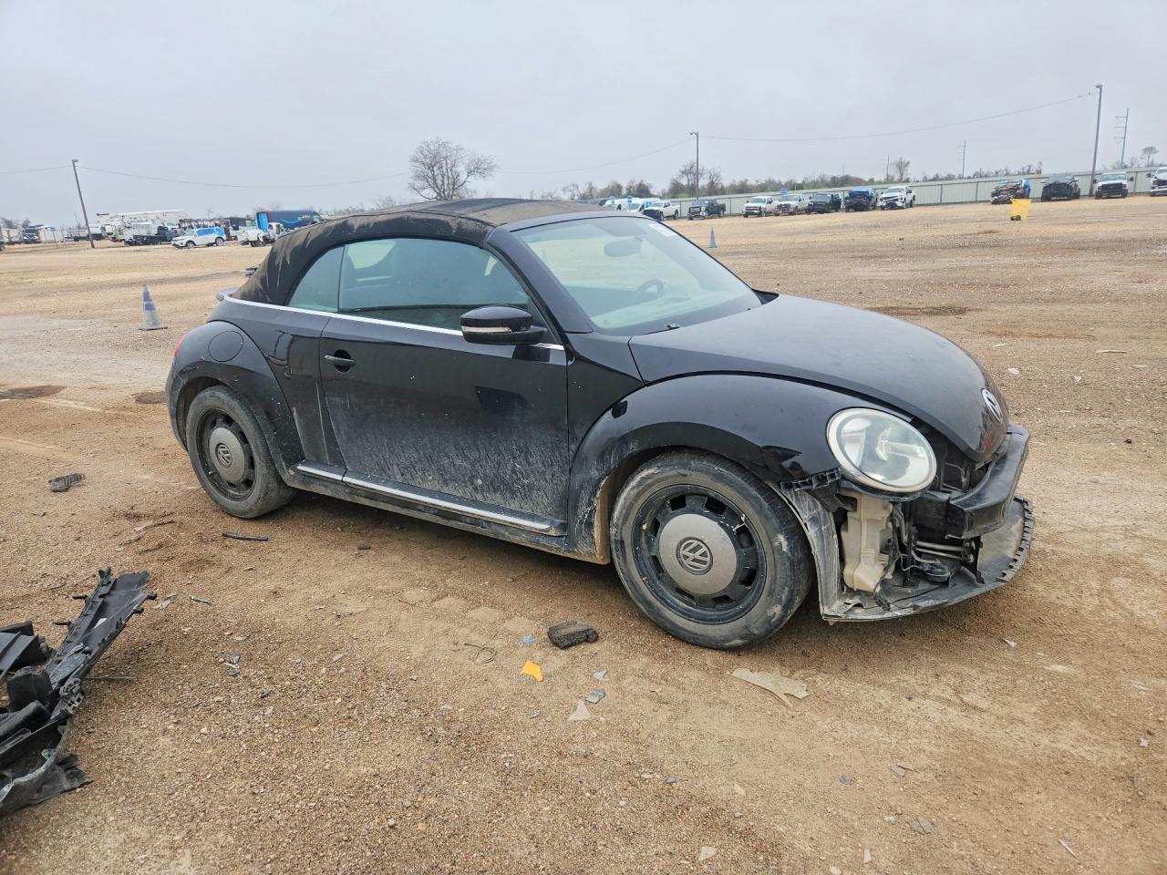 VOLKSWAGEN BEETLE 2015 — 5
