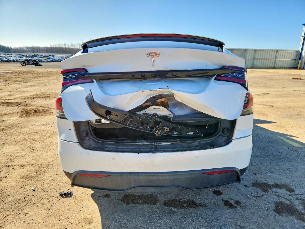 TESLA MODEL X 2022 — 7
