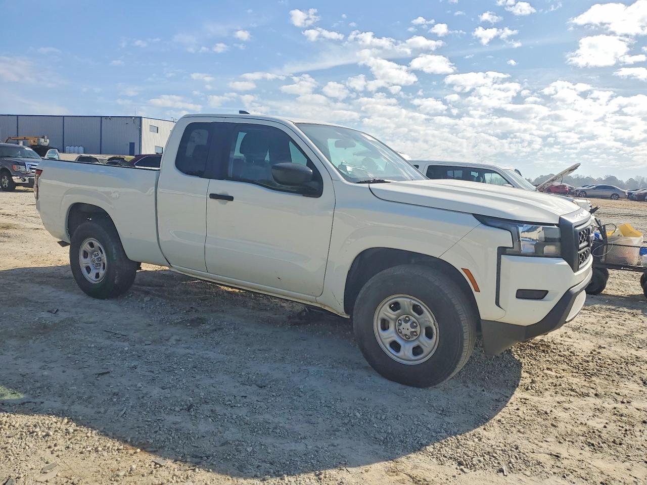2023 NISSAN FRONTIER