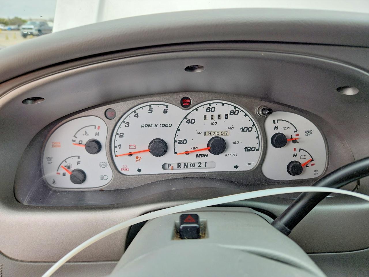 FORD EXPLORER SPORT TRAC 2003 — 10
