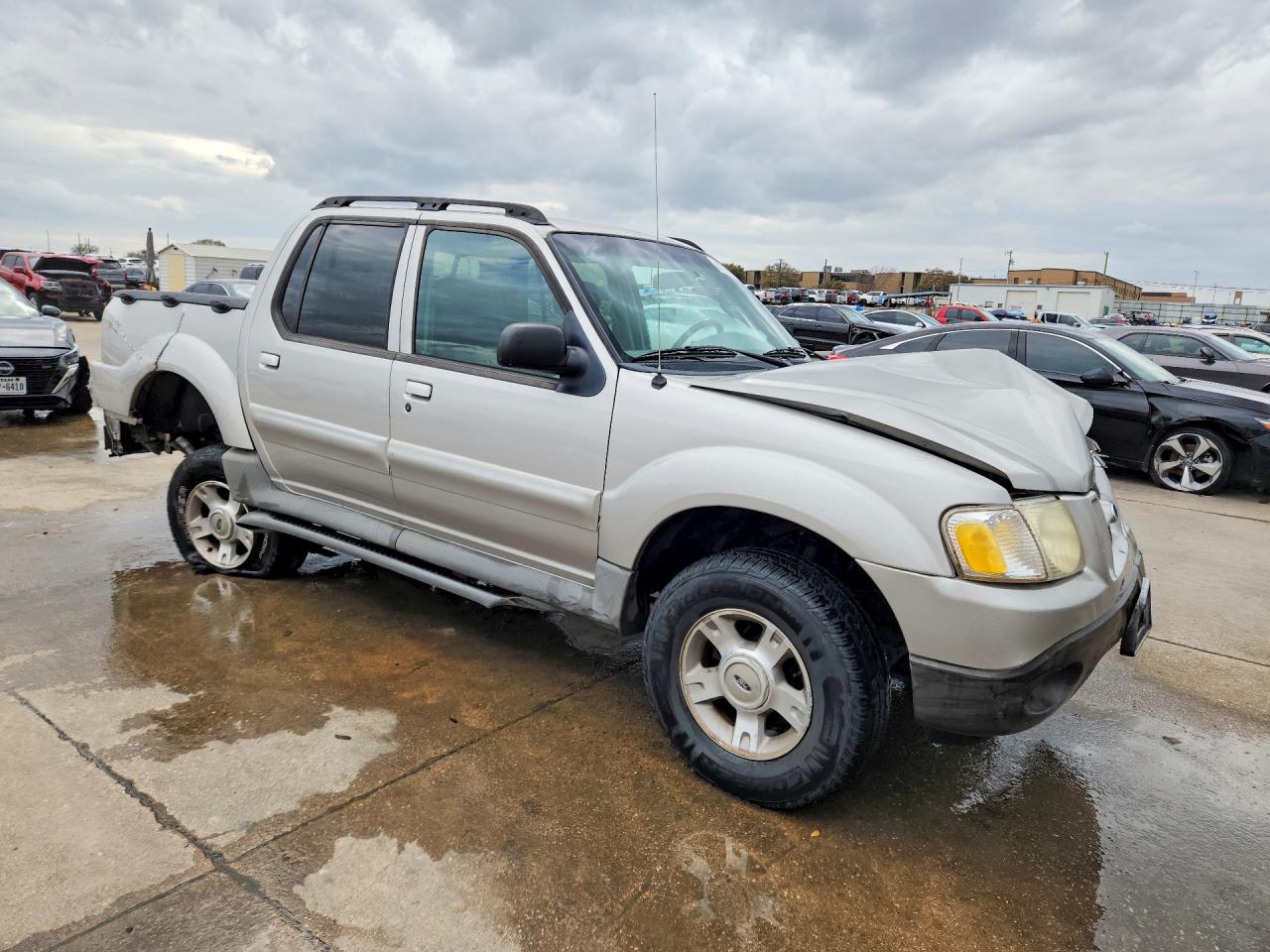 FORD EXPLORER SPORT TRAC 2003 — 5