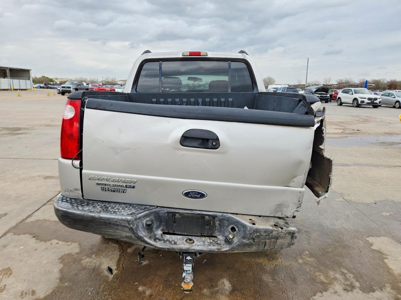 FORD EXPLORER SPORT TRAC 2003 — 7