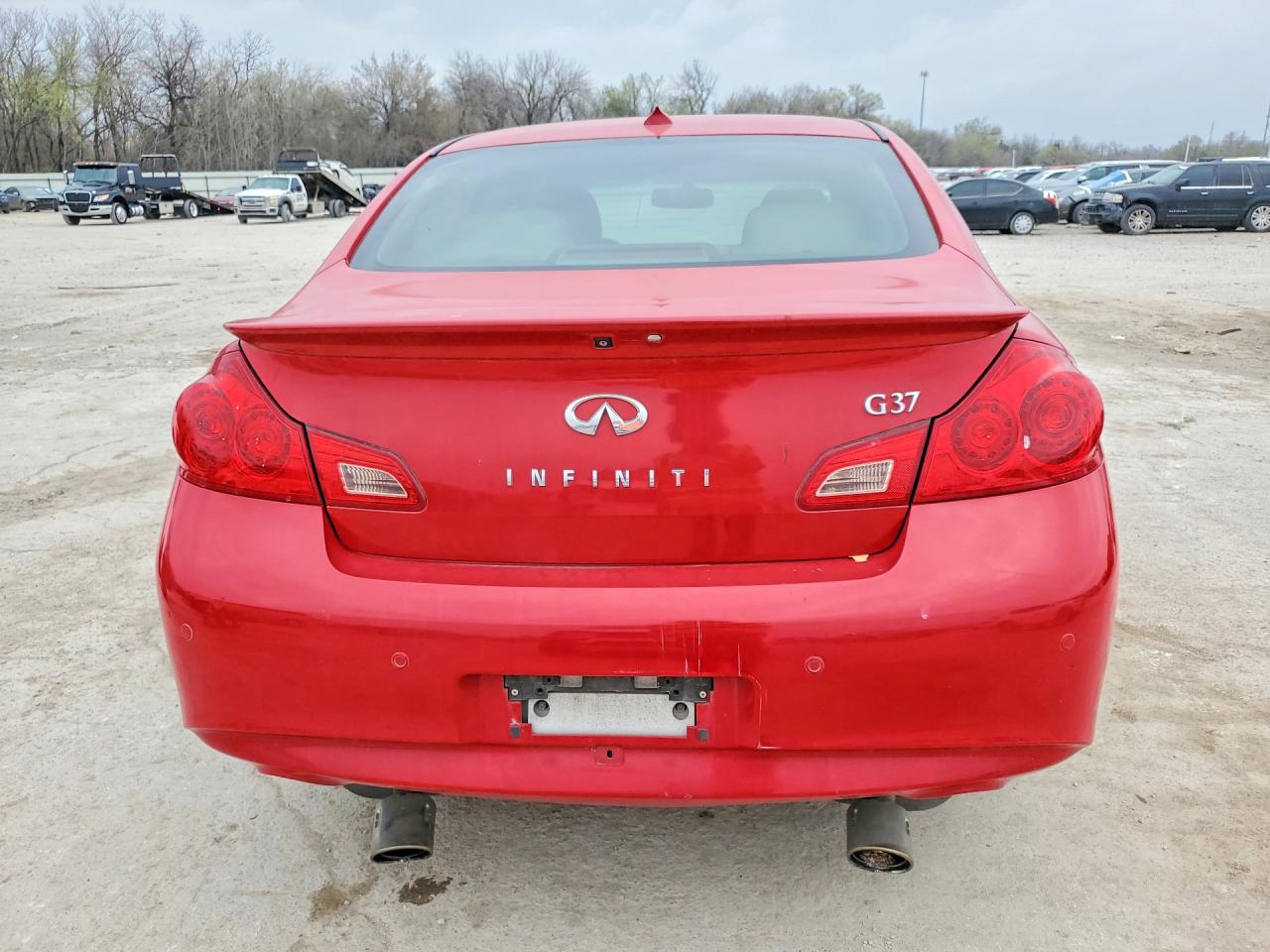 INFINITI G37 2010 — 7