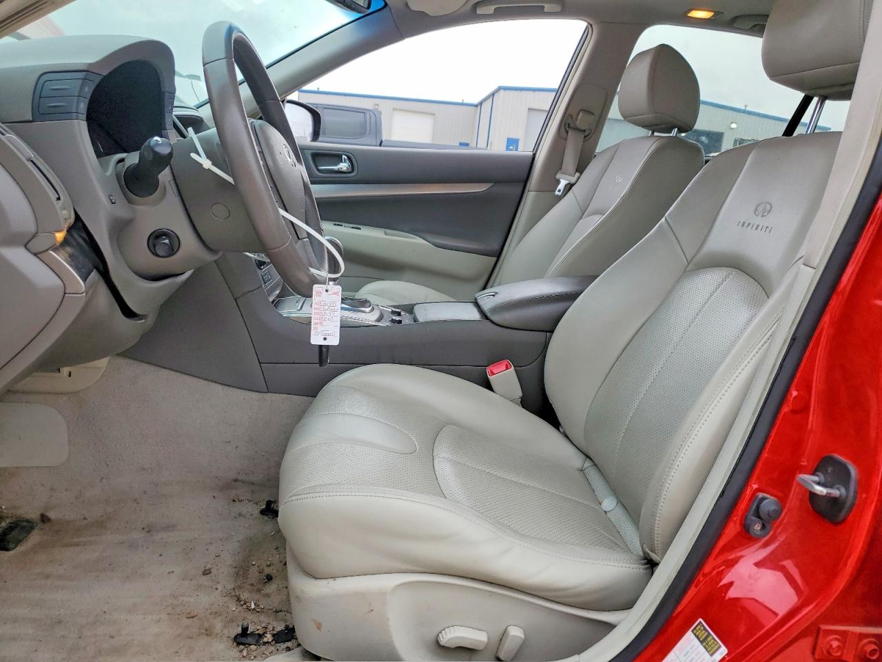 INFINITI G37 2010 — 8