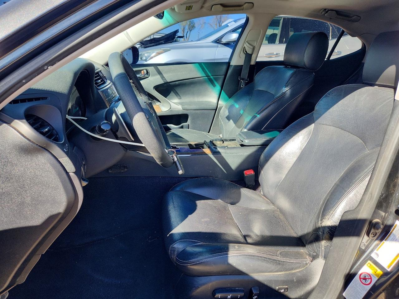 LEXUS IS 2010 — 8