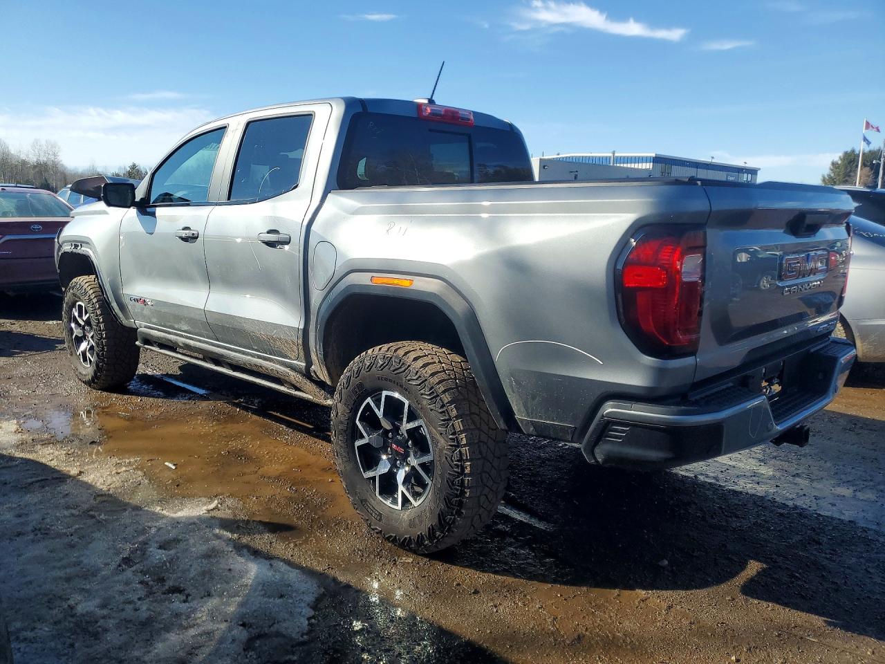 GMC CANYON 2025 — 3