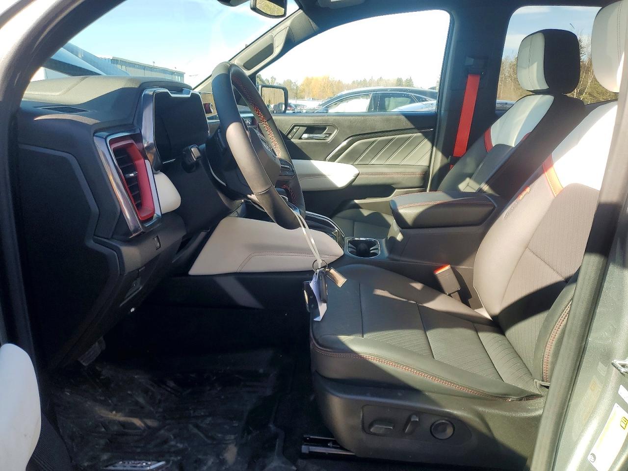 GMC CANYON 2025 — 8