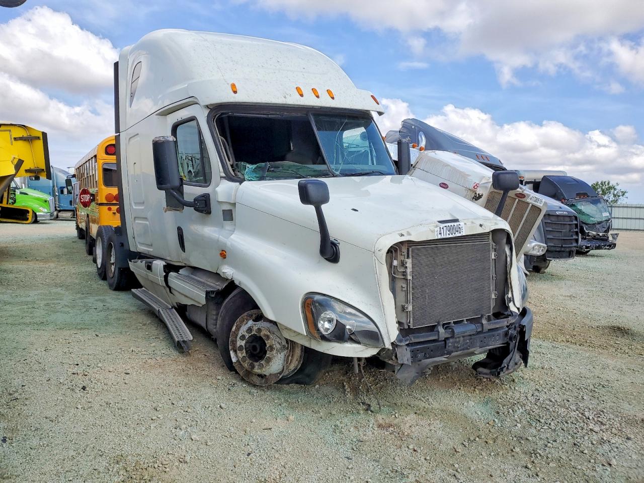 2015 FREIGHTLINER CASCADIA