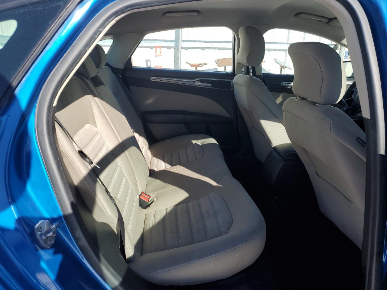 FORD FUSION 2019 — 12