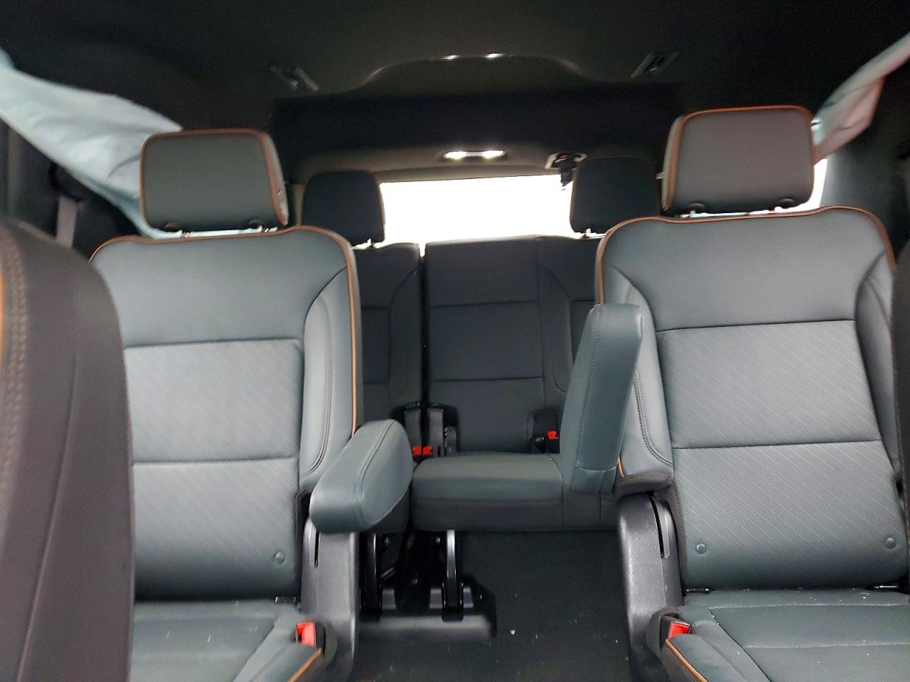 GMC YUKON 2025 — 11