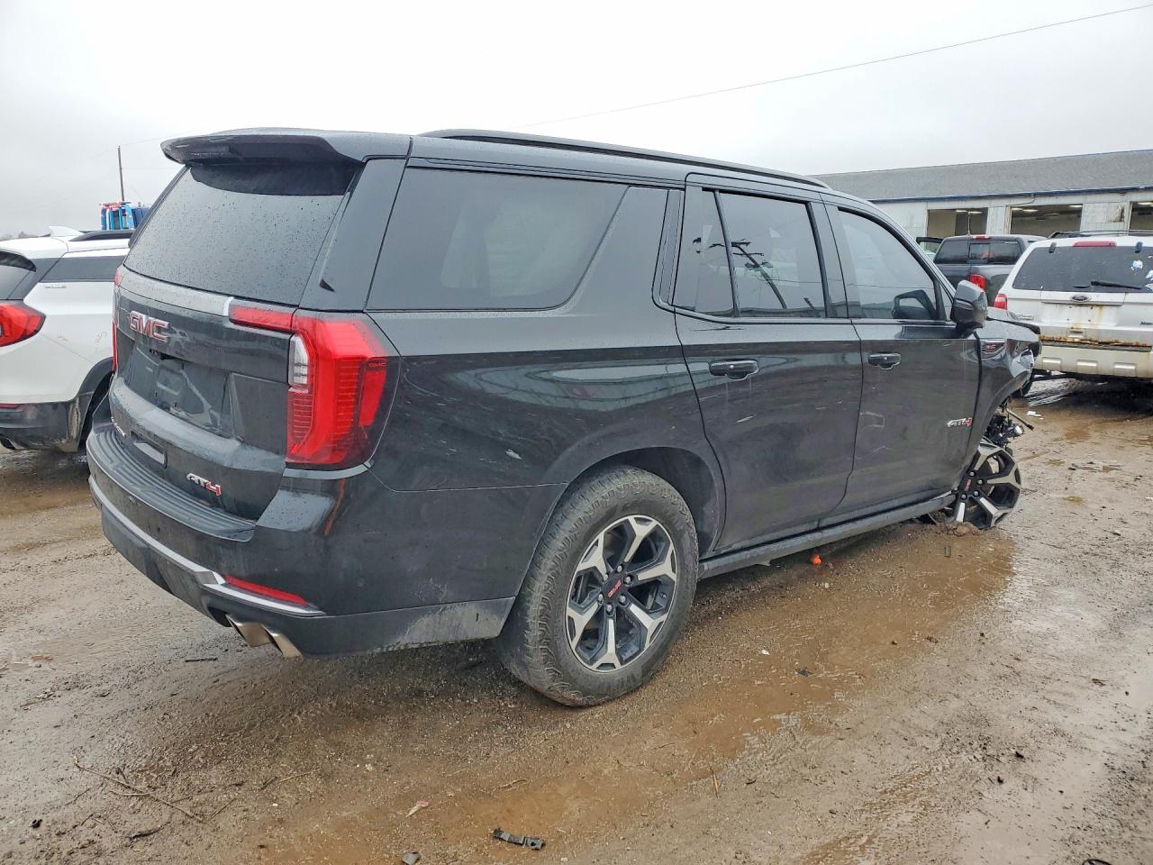 GMC YUKON 2025 — 4