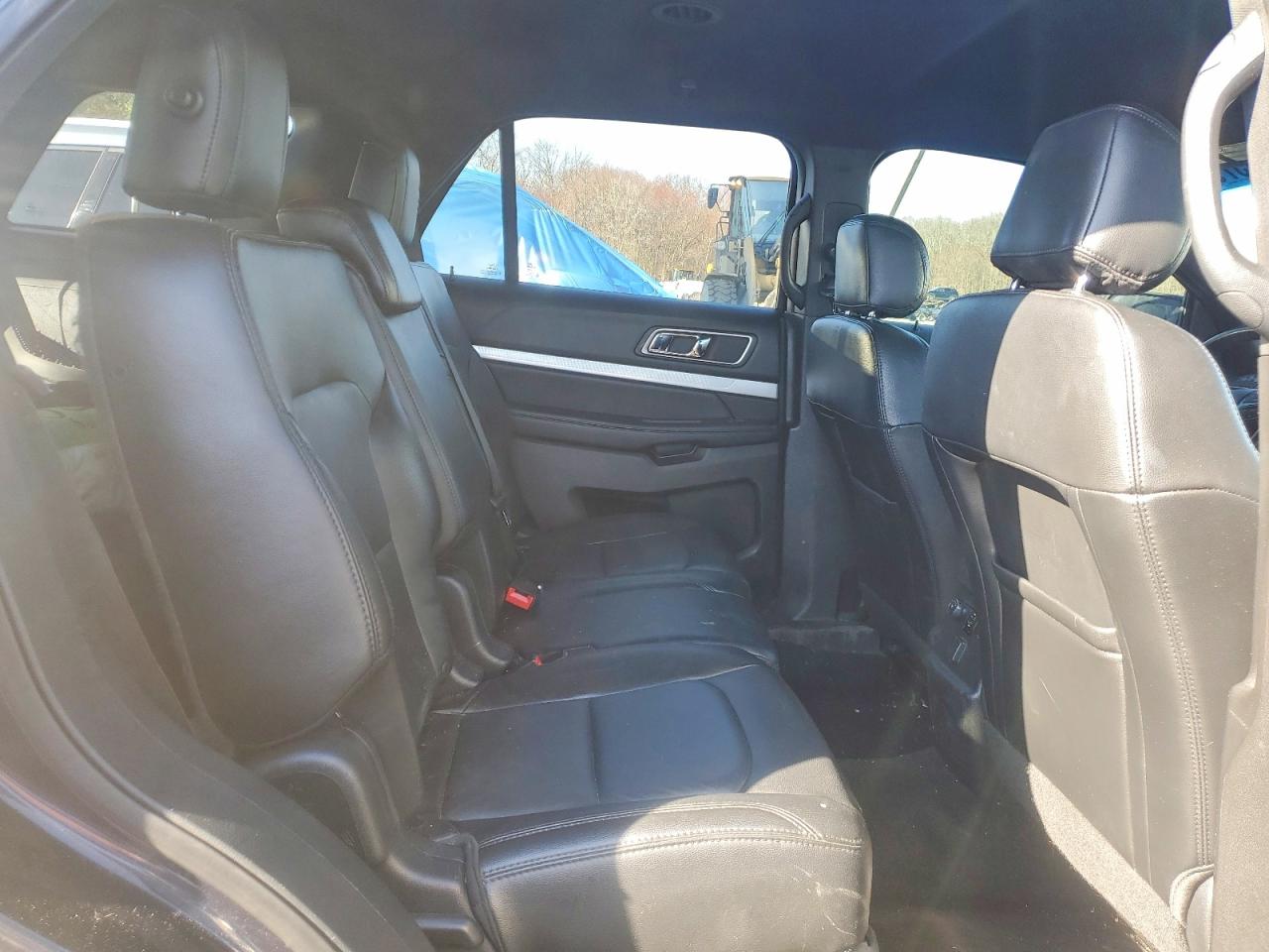 FORD EXPLORER 2017 — 12