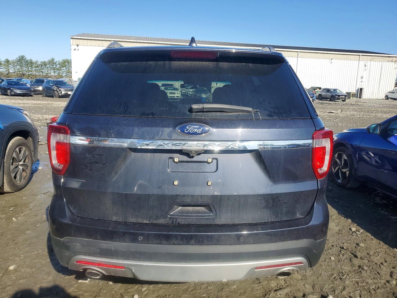 FORD EXPLORER 2017 — 7