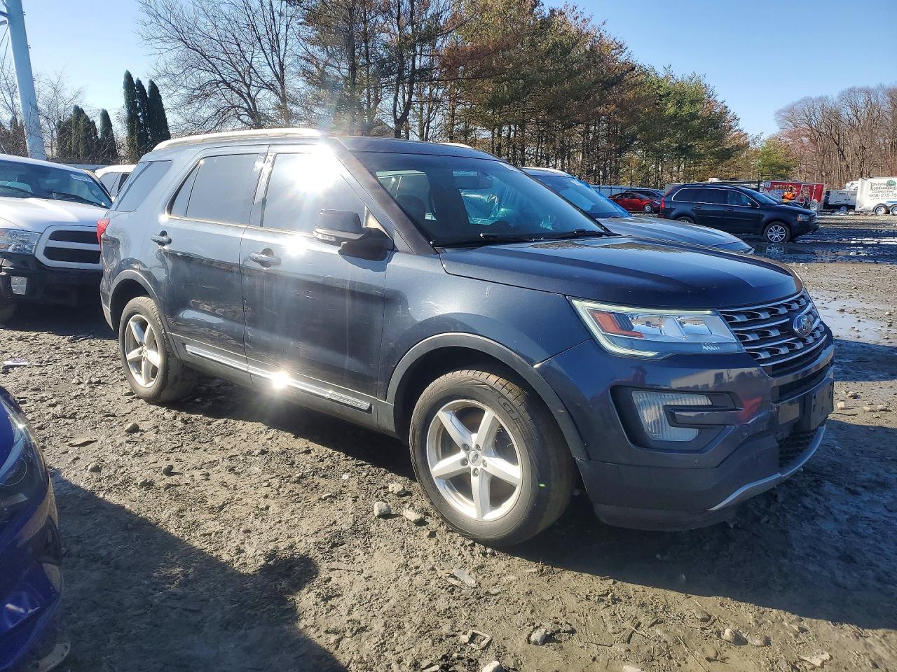 FORD EXPLORER 2017 — 5