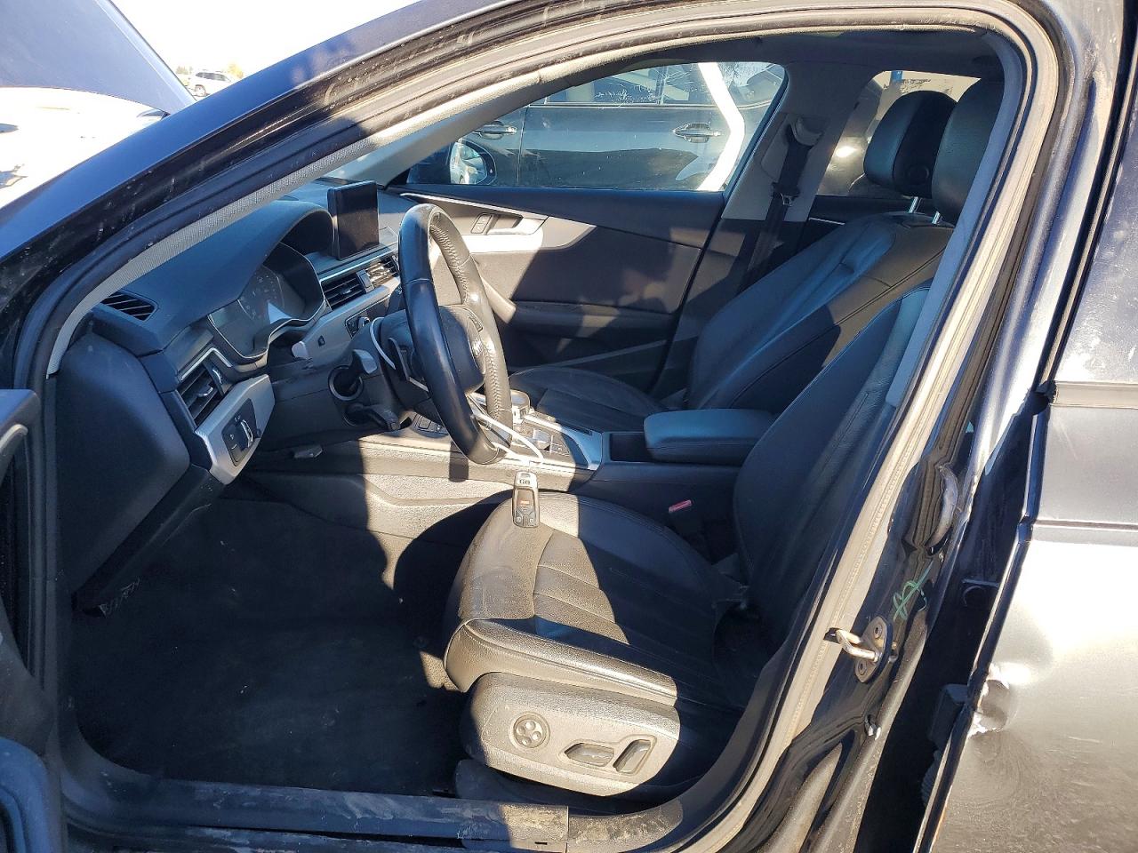 AUDI A4 2018 — 8