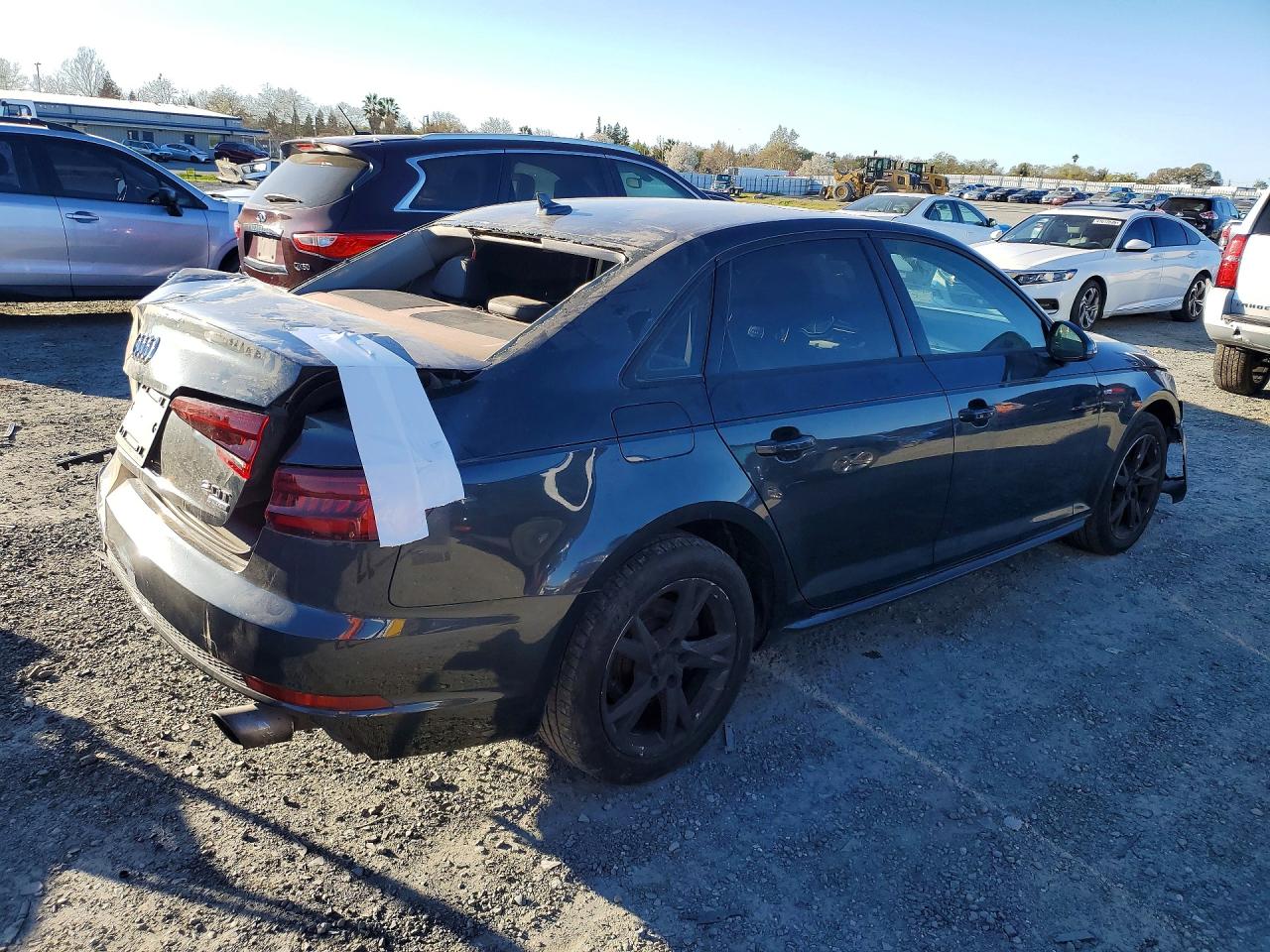 AUDI A4 2018 — 4
