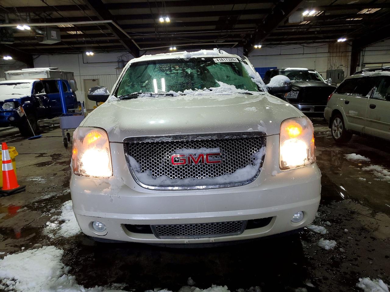 GMC YUKON 2011 — 6
