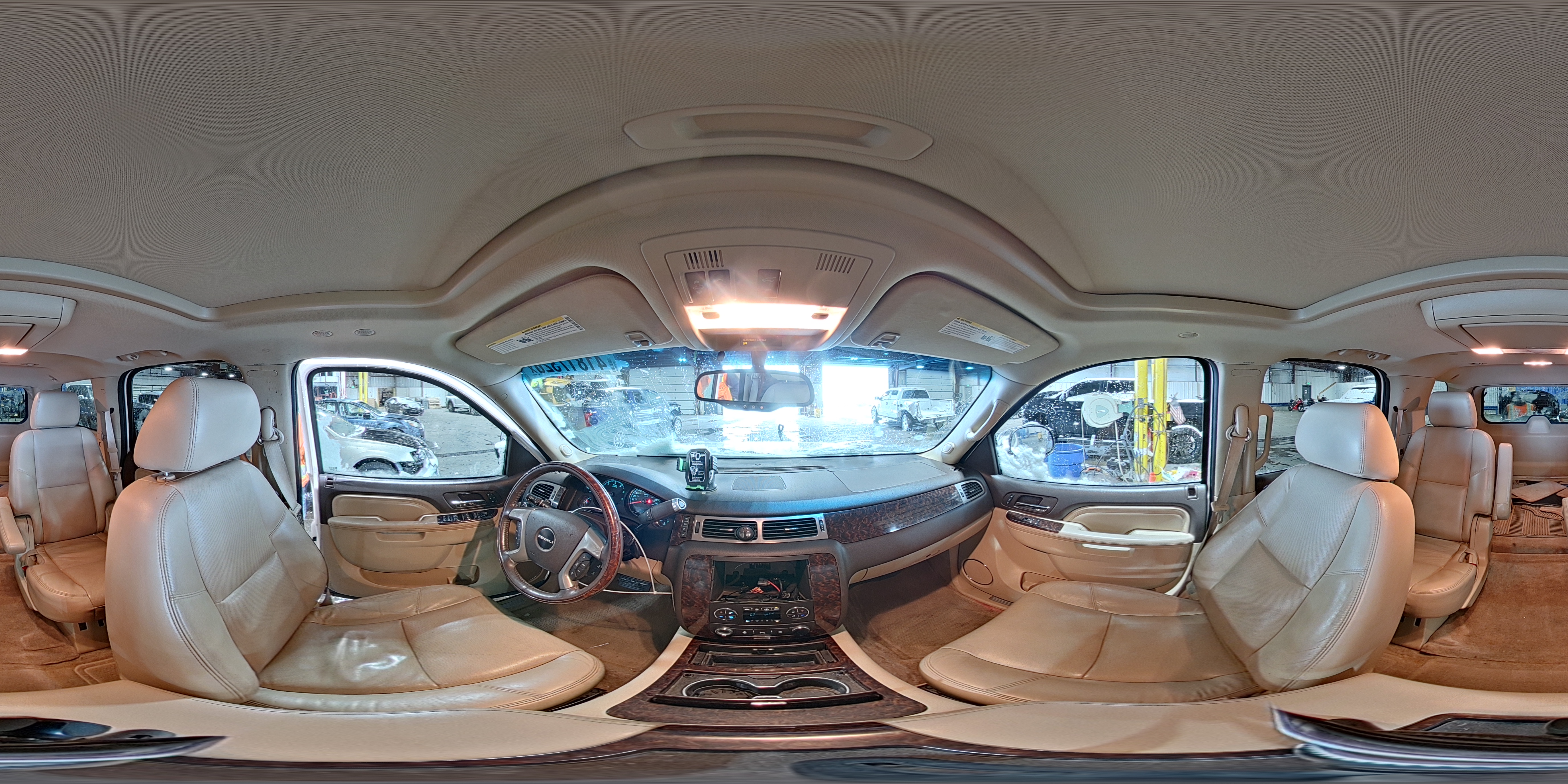 GMC YUKON 2011 — 14