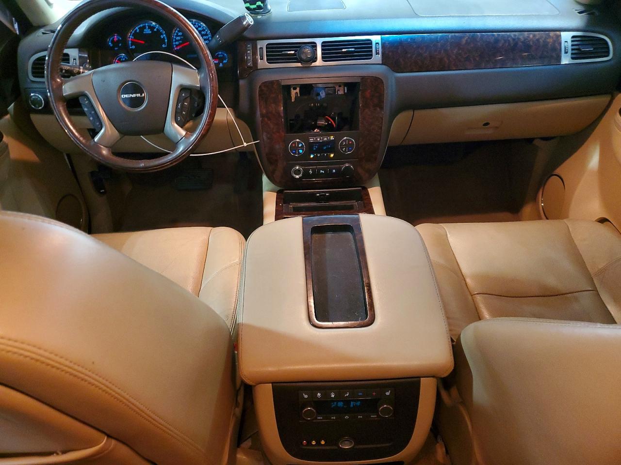 GMC YUKON 2011 — 9