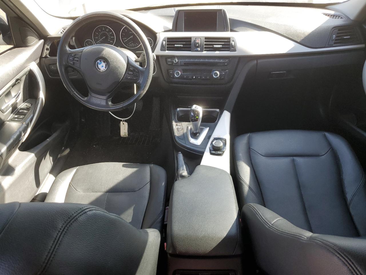 BMW 320 2015 — 9