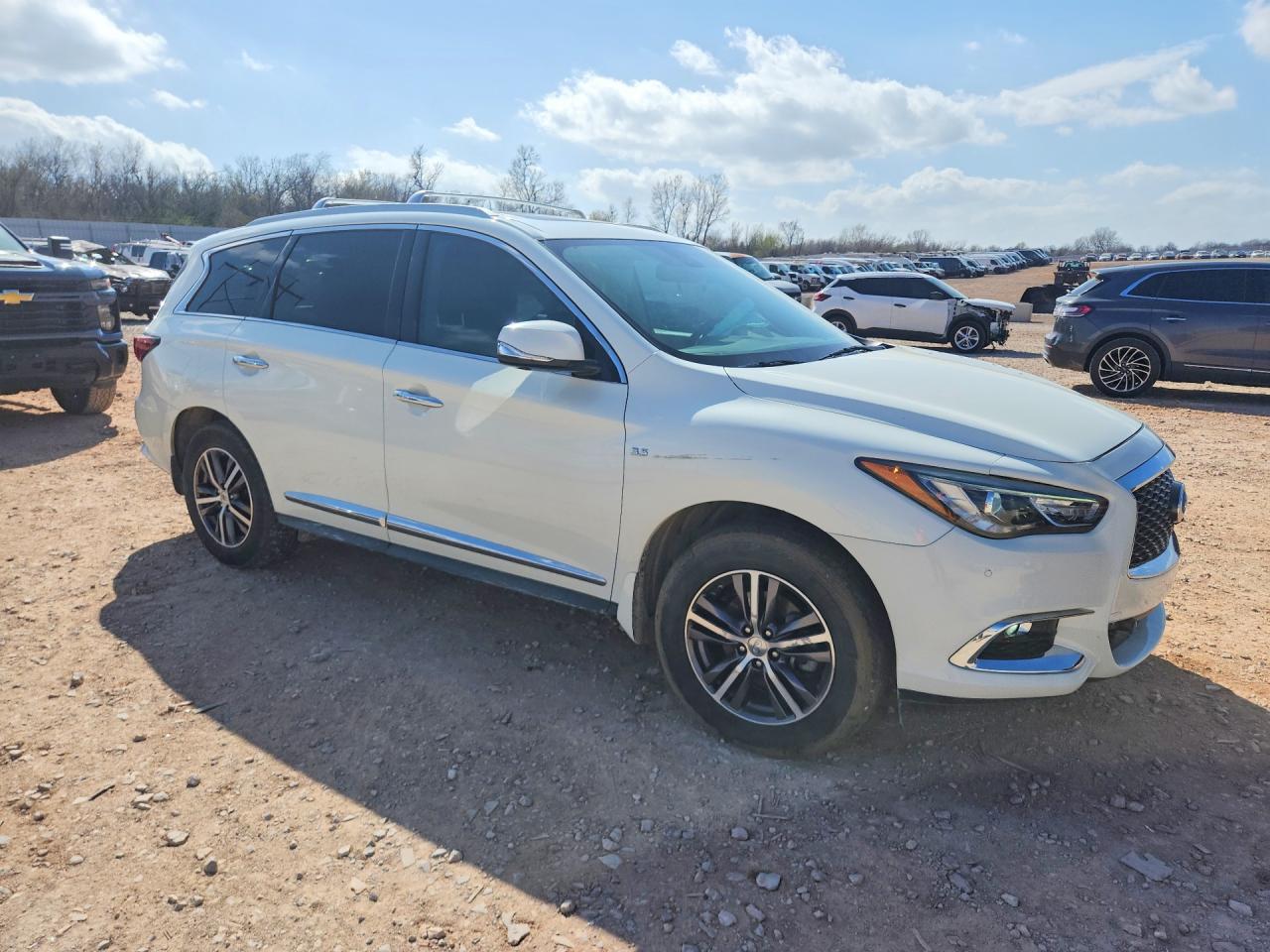 2018 INFINITI QX60 BASE
