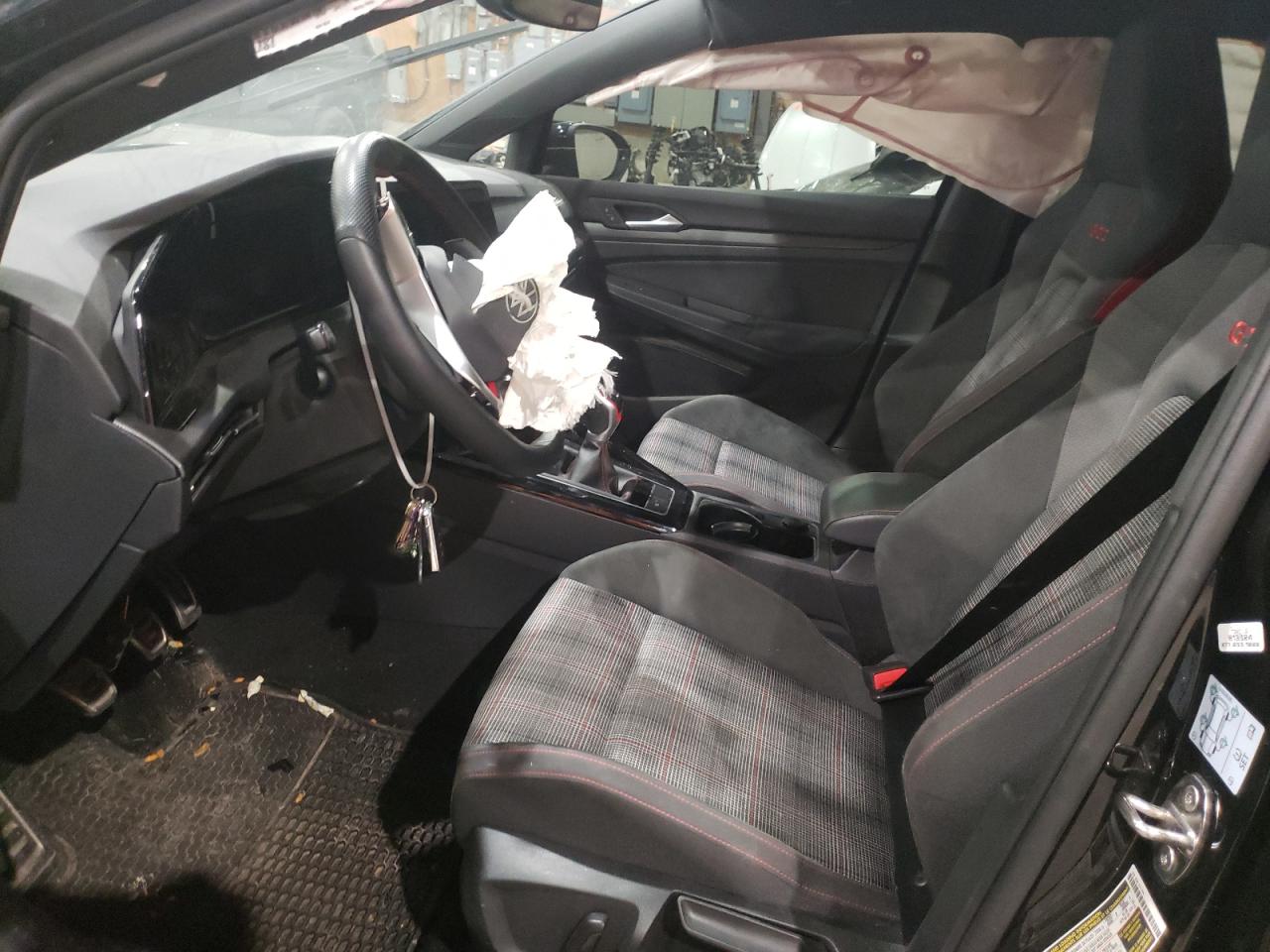 VOLKSWAGEN GTI 2024 — 8