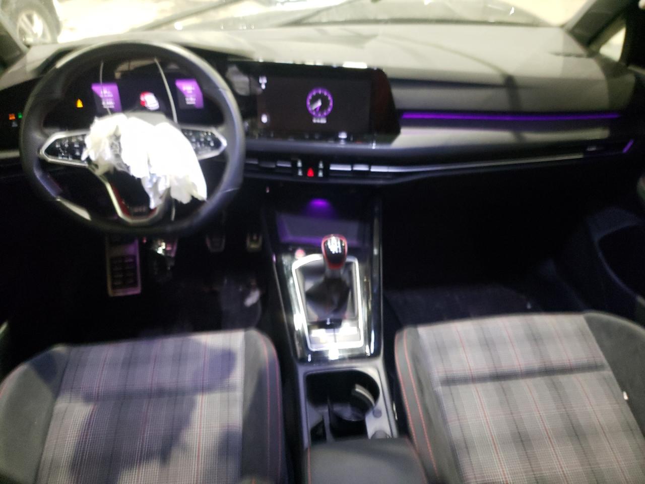 VOLKSWAGEN GTI 2024 — 9